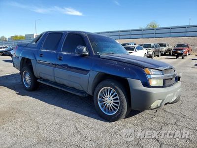 Czwarte zdjęcie samochodu z boku: 2002 CHEVROLET AVALANCHE C1500 VIN:3GNEC13T52G285504 - miniatura