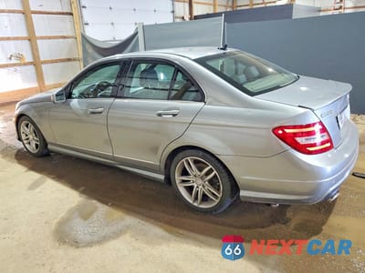 Drugie zdjęcie samochodu z przodu: 2014 MERCEDES-BENZ C 300 4MATIC VIN:WDDGF8AB7EA940962 - miniatura