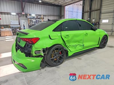 Trzecie zdjęcie samochodu z tyłu: 2023 AUDI RS3 VIN:WUAG4DGYXPA909845 - miniatura