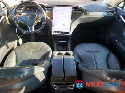 Zdjęcie 8 z 13 samochodu: 2013 TESLA MODEL S VIN:5YJSA1AG5DFP08968 - miniatura