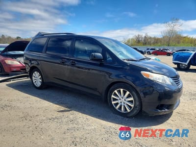 Czwarte zdjęcie samochodu z boku: 2013 TOYOTA SIENNA LE VIN:5TDJK3DC0DS063073 - miniatura