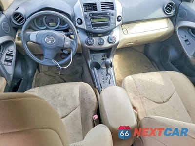Zdjęcie 8 z 13 samochodu: 2009 TOYOTA RAV4 BASE VIN:JTMBF33V49D020385 - miniatura