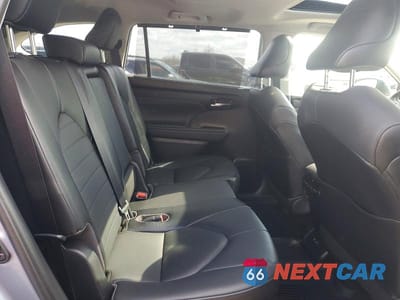 Zdjęcie 11 z 12 samochodu: 2021 TOYOTA HIGHLANDER XLE VIN:5TDGZRBHXMS090496 - miniatura