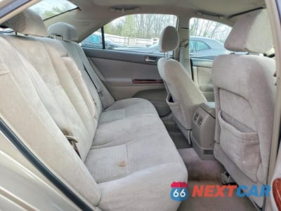 Zdjęcie 10 z 12 samochodu: 2004 TOYOTA CAMRY XLE VIN:4T1BE30K64U347291 - miniatura