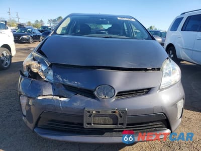 Piąte zdjęcie samochodu w środku: 2015 TOYOTA PRIUS THREE VIN:JTDKN3DUXF0420818 - miniatura