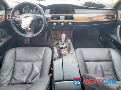 Zdjęcie 8 z 12 samochodu: 2010 BMW 528 XI VIN:WBANV1C50AC159666 - miniatura