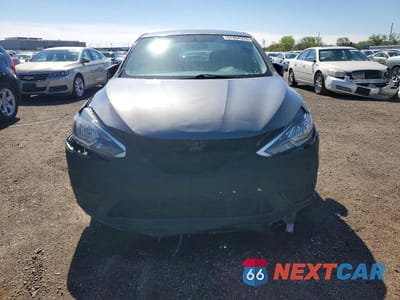 Piąte zdjęcie samochodu w środku: 2019 NISSAN SENTRA S VIN:3N1AB7AP8KY346652 - miniatura