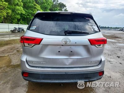 Zdjęcie 6 z 13 samochodu: 2019 TOYOTA HIGHLANDER XLE VIN:5TDJZRFH4KS587718 - miniatura