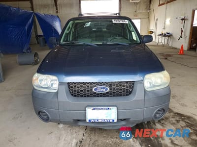 Piąte zdjęcie samochodu w środku: 2005 FORD ESCAPE XLS VIN:1FMYU02Z95KB12242 - miniatura