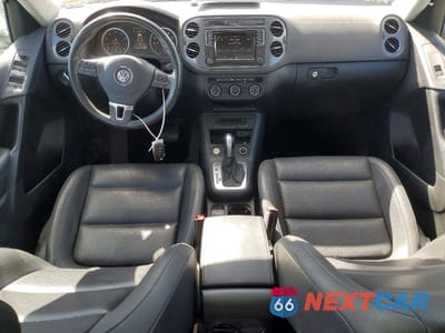 Zdjęcie 8 z 13 samochodu: 2017 VOLKSWAGEN TIGUAN WOLFSBURG VIN:WVGSV7AX0HK005936 - miniatura