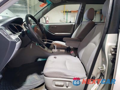 Zdjęcie 7 z 12 samochodu: 2004 TOYOTA HIGHLANDER BASE VIN:JTEEP21A940012251 - miniatura