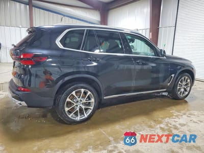 Trzecie zdjęcie samochodu z tyłu: 2026 BMW X5 XDRIVE50E VIN:5UX43EU08T9276201 - miniatura