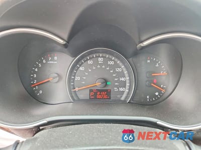 Zdjęcie 9 z 13 samochodu: 2015 KIA SORENTO LX VIN:5XYKTDA72FG607507 - miniatura