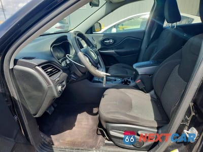 Zdjęcie 7 z 12 samochodu: 2019 JEEP CHEROKEE LATITUDE VIN:1C4PJLCB2KD206653 - miniatura