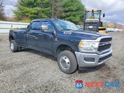 Czwarte zdjęcie samochodu z boku: 2024 RAM 3500 TRADESMAN VIN:3C63RRGL0RG219130 - miniatura