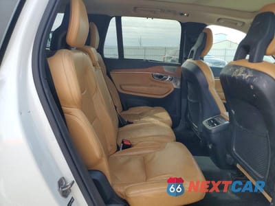 Zdjęcie 11 z 12 samochodu: 2016 VOLVO XC90 T6 VIN:YV4A22PL7G1038059 - miniatura