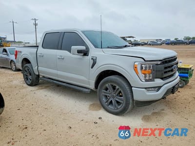 Czwarte zdjęcie samochodu z boku: 2023 FORD F150 SUPERCREW VIN:1FTFW1E56PKE06785 - miniatura