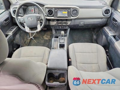 Zdjęcie 8 z 12 samochodu: 2018 TOYOTA TACOMA SR5 V6 VIN:3TMAZ5CN4JM059307 - miniatura