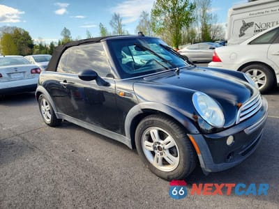 Czwarte zdjęcie samochodu z boku: 2005 MINI COOPER VIN:WMWRF33485TG11356 - miniatura