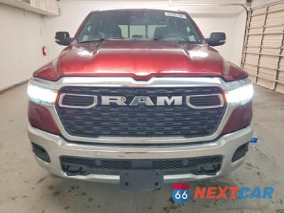 Piąte zdjęcie samochodu w środku: 2025 RAM 1500 BIG HORN VIN:1C6SRFFP8SN534897 - miniatura