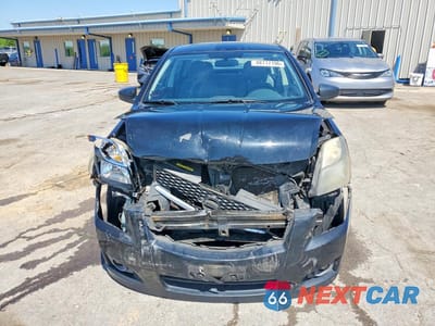 Piąte zdjęcie samochodu w środku: 2011 NISSAN SENTRA 2.0 VIN:3N1AB6AP9BL630122 - miniatura