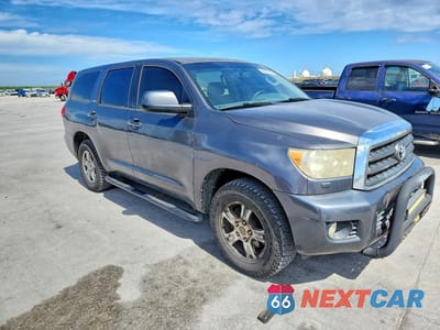 Czwarte zdjęcie samochodu z boku: 2013 TOYOTA SEQUOIA SR5 VIN:5TDZY5G14DS049023 - miniatura