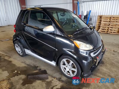 Czwarte zdjęcie samochodu z boku: 2009 SMART FORTWO PURE VIN:WMEEJ31XX9K257332 - miniatura
