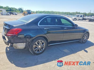 Trzecie zdjęcie samochodu z tyłu: 2015 MERCEDES-BENZ C 300 VIN:55SWF4JB1FU043819 - miniatura