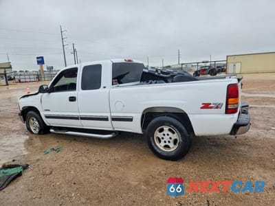 Drugie zdjęcie samochodu z przodu: 2000 CHEVROLET SILVERADO K1500 VIN:1GCEK19TXYE215497 - miniatura