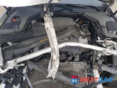 Zdjęcie 11 z 12 samochodu: 2017 MERCEDES-BENZ E 300 4MATIC VIN:WDDZF4KB9HA023591 - miniatura