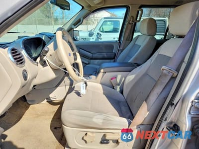 Zdjęcie 7 z 12 samochodu: 2006 FORD EXPLORER XLT VIN:1FMEU73E76UA87239 - miniatura