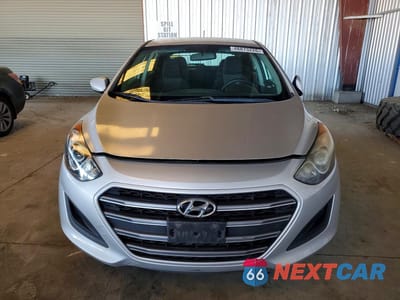 Piąte zdjęcie samochodu w środku: 2017 HYUNDAI ELANTRA GT BASE VIN:KMHD35LH2HU360703 - miniatura