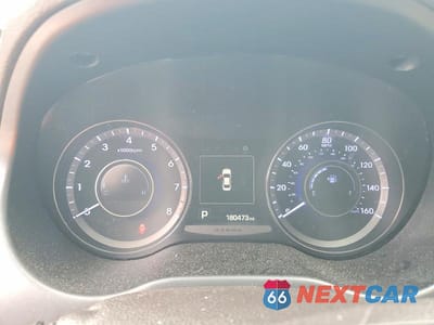 Zdjęcie 9 z 11 samochodu: 2015 HYUNDAI AZERA BASE VIN:KMHFG4JG8FA448493 - miniatura