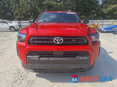 Piąte zdjęcie samochodu w środku: 2025 TOYOTA 4RUNNER SR5 VIN:JTEVA5BR0S5039281 - miniatura