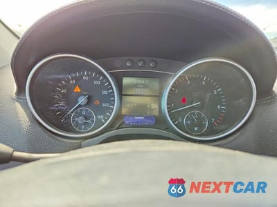 Zdjęcie 9 z 12 samochodu: 2008 MERCEDES-BENZ GL 550 4MATIC VIN:4JGBF86EX8A320498 - miniatura