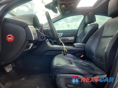Zdjęcie 7 z 12 samochodu: 2015 JAGUAR XF 2.0T PREMIUM VIN:SAJWA0FSXFPU50496 - miniatura