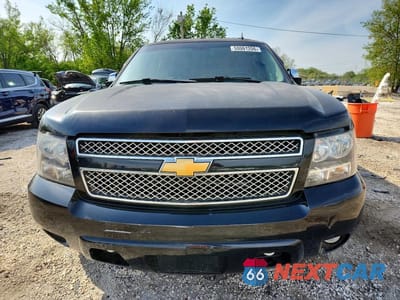 Piąte zdjęcie samochodu w środku: 2013 CHEVROLET SUBURBAN K1500 LTZ VIN:1GNSKKE7XDR305406 - miniatura