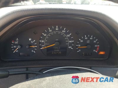 Zdjęcie 9 z 12 samochodu: 2000 MERCEDES-BENZ E 320 VIN:WDBJF65J7YB148619 - miniatura