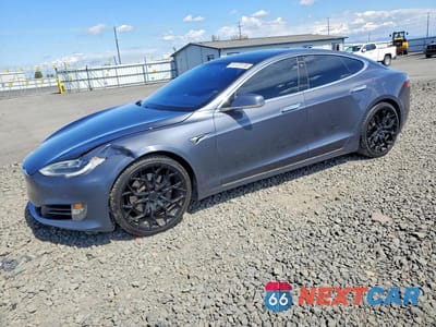 2018 TESLA MODEL S 5YJSA1E23JF294485 - główne zdjęcie licytacji z USA - miniatura