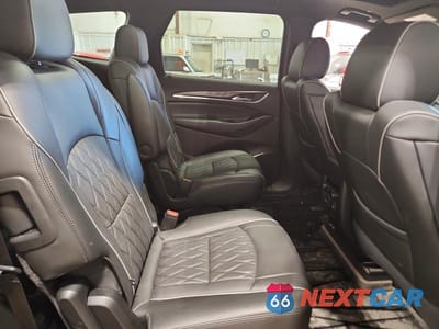 Zdjęcie 11 z 13 samochodu: 2023 BUICK ENCLAVE AVENIR VIN:5GAEVCKW9PJ128995 - miniatura