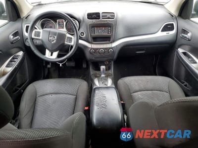 Zdjęcie 8 z 13 samochodu: 2018 DODGE JOURNEY SE VIN:3C4PDCAB2JT429004 - miniatura