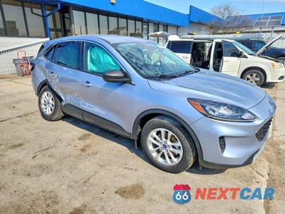 Czwarte zdjęcie samochodu z boku: 2022 FORD ESCAPE SE VIN:1FMCU0BZ0NUA98729 - miniatura