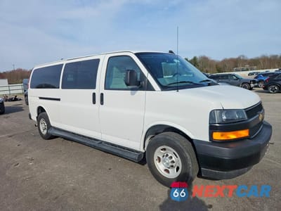Czwarte zdjęcie samochodu z boku: 2023 CHEVROLET EXPRESS G3500 LS VIN:1GAZGNFP3P1194721 - miniatura