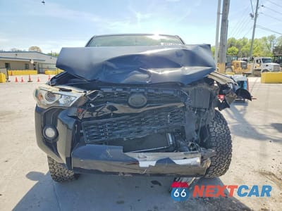 Piąte zdjęcie samochodu w środku: 2014 TOYOTA 4RUNNER SR5 PREMIUM VIN:JTEBU5JR6E5184440 - miniatura
