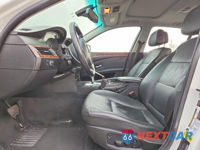 Zdjęcie 7 z 12 samochodu: 2010 BMW 528 XI VIN:WBANV1C51AC156744 - miniatura