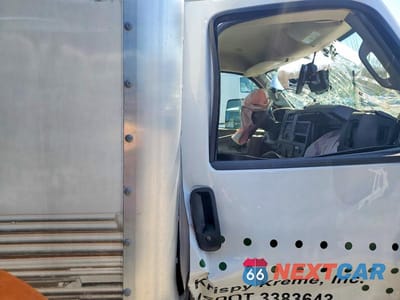 Zdjęcie 11 z 13 samochodu: 2024 GMC SAVANA REFRIGERATED BOX TRUCK VIN:7GZ37TF70RN003997 - miniatura