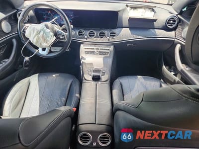 Zdjęcie 8 z 12 samochodu: 2019 MERCEDES-BENZ E 300 VIN:WDDZF4JB3KA543231 - miniatura