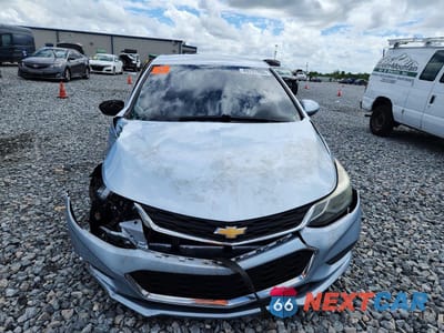 Piąte zdjęcie samochodu w środku: 2018 CHEVROLET CRUZE LT VIN:3G1BE6SM5JS542274 - miniatura