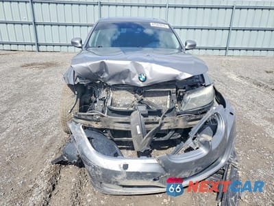 Piąte zdjęcie samochodu w środku: 2009 BMW 328 XI VIN:WBAPK73509A453936 - miniatura