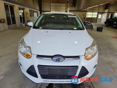 Piąte zdjęcie samochodu w środku: 2014 FORD FOCUS SE VIN:1FADP3K24EL327686 - miniatura